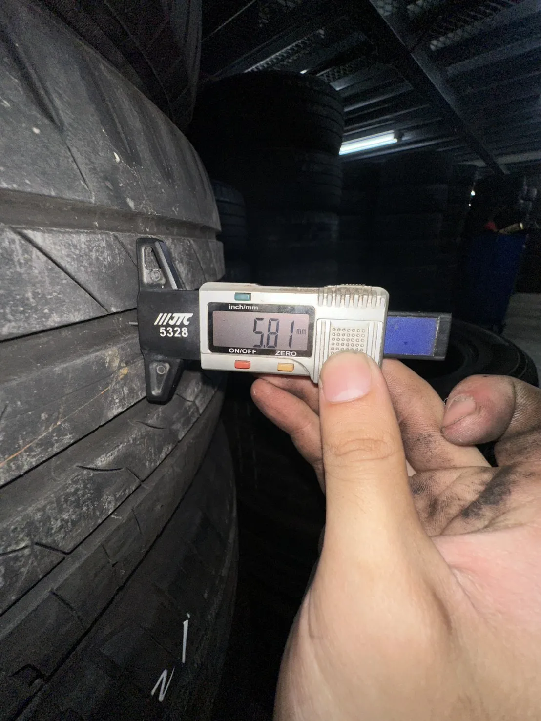 普利司通001 二條 235-50-21