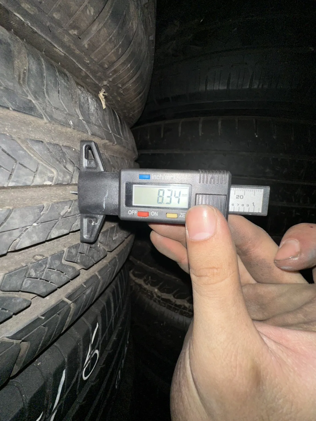 瑪吉斯M3 二條 215-70-16