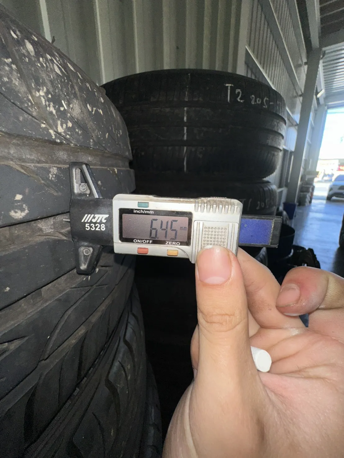 盛泰P606 二條 225-40-18