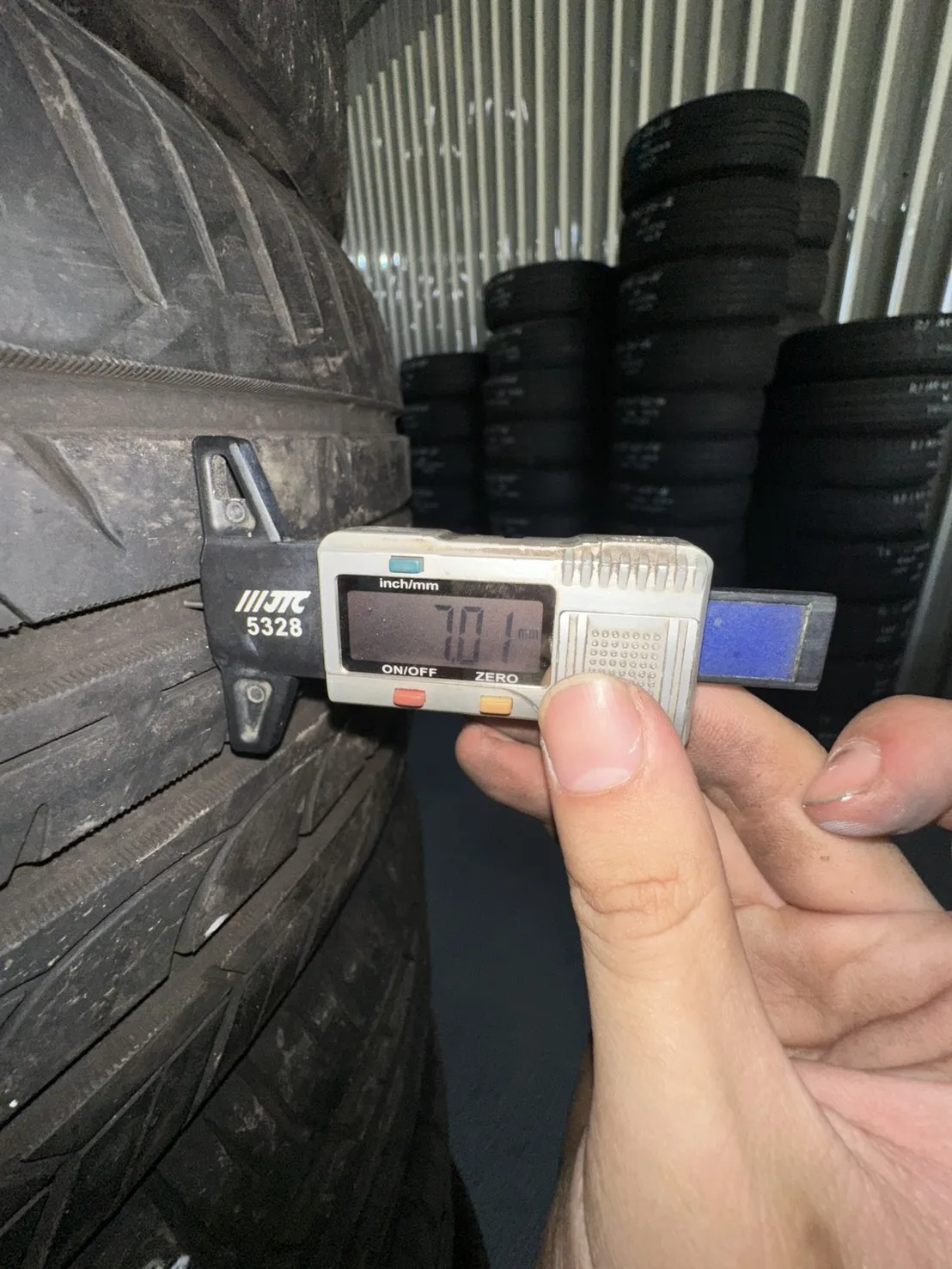 黑鷹HU02 二條 235-35-19