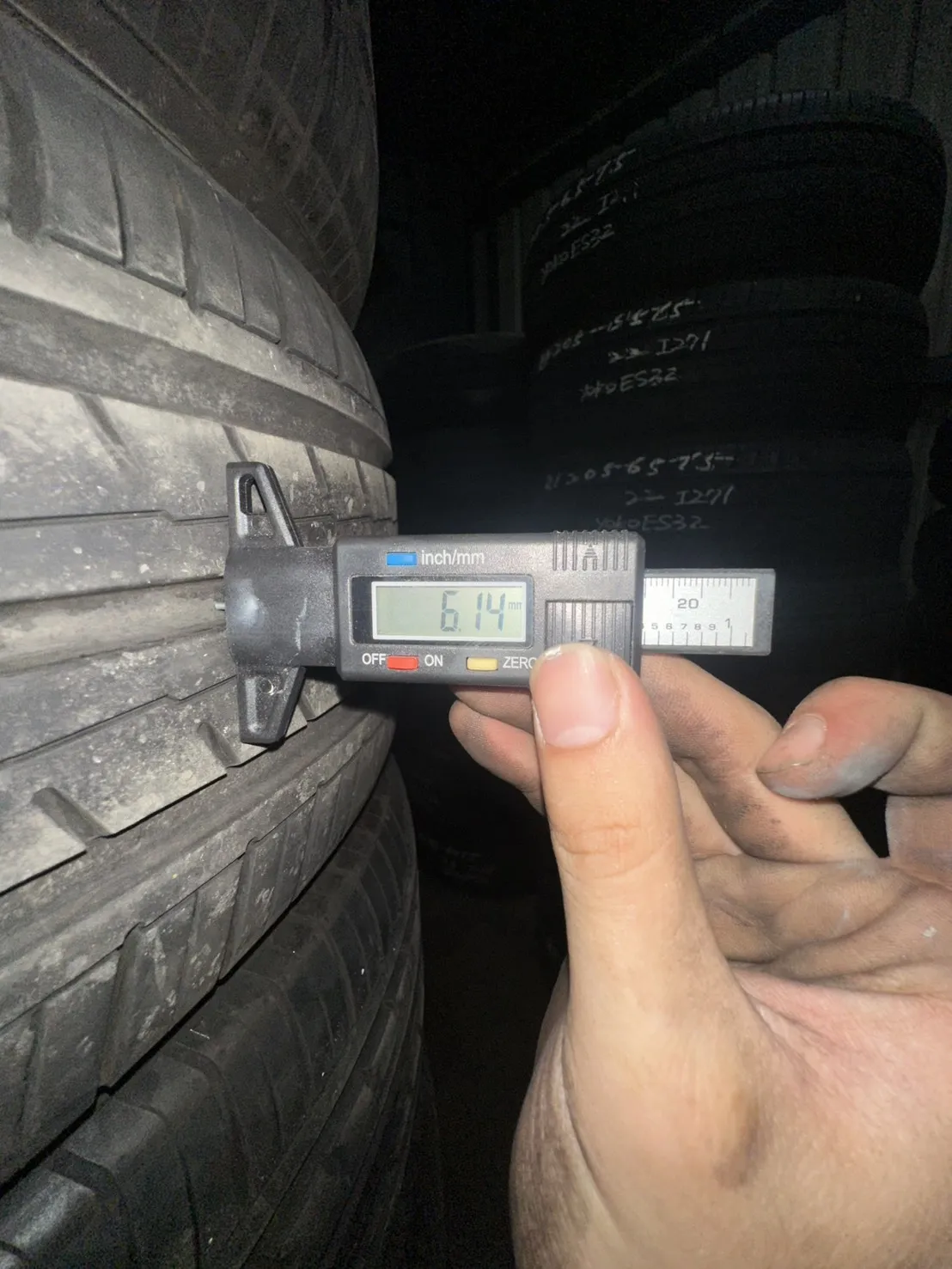 橫濱ES32 四條 215-55–17