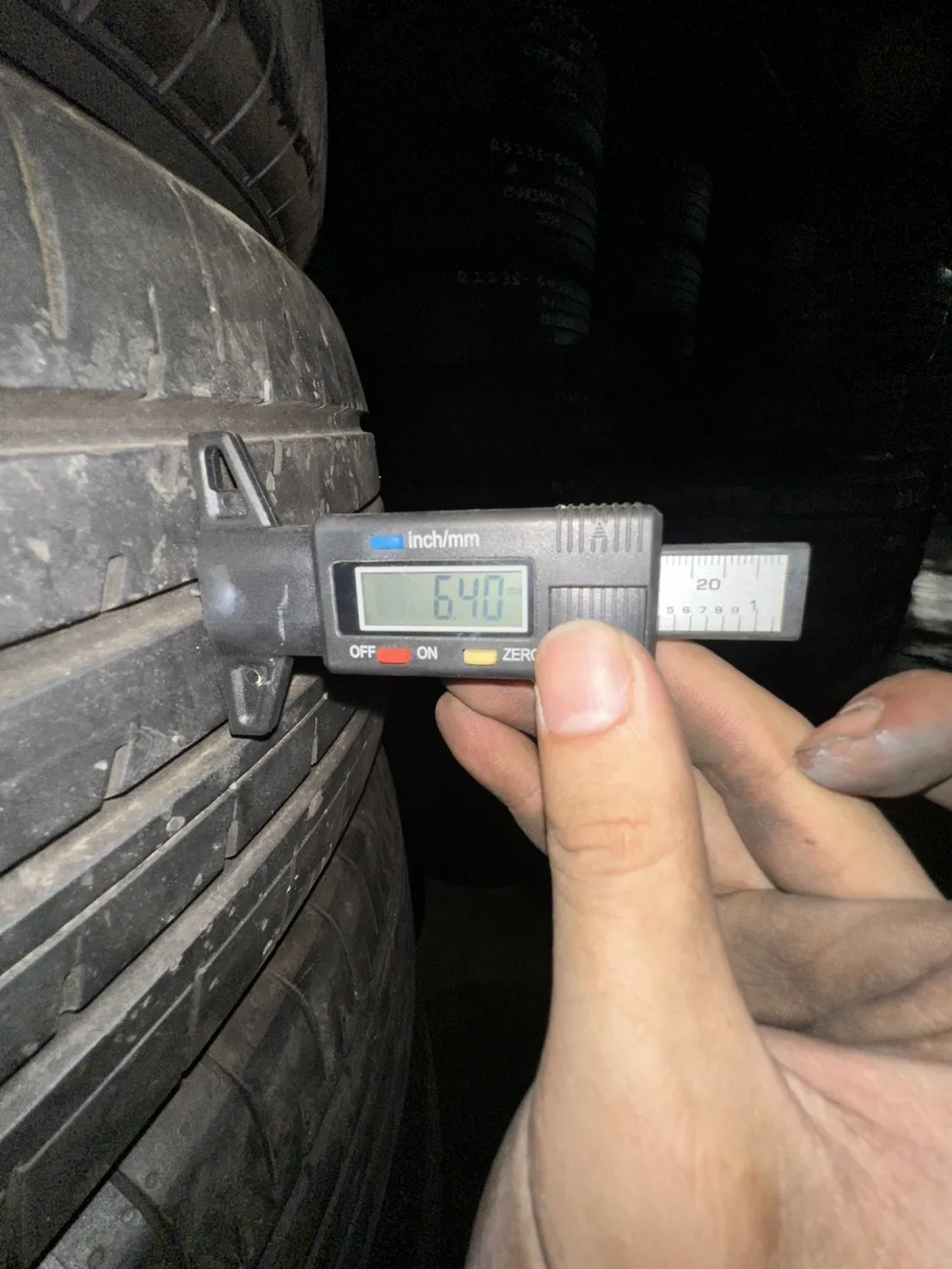 橫濱AE61 四條 225-60-18