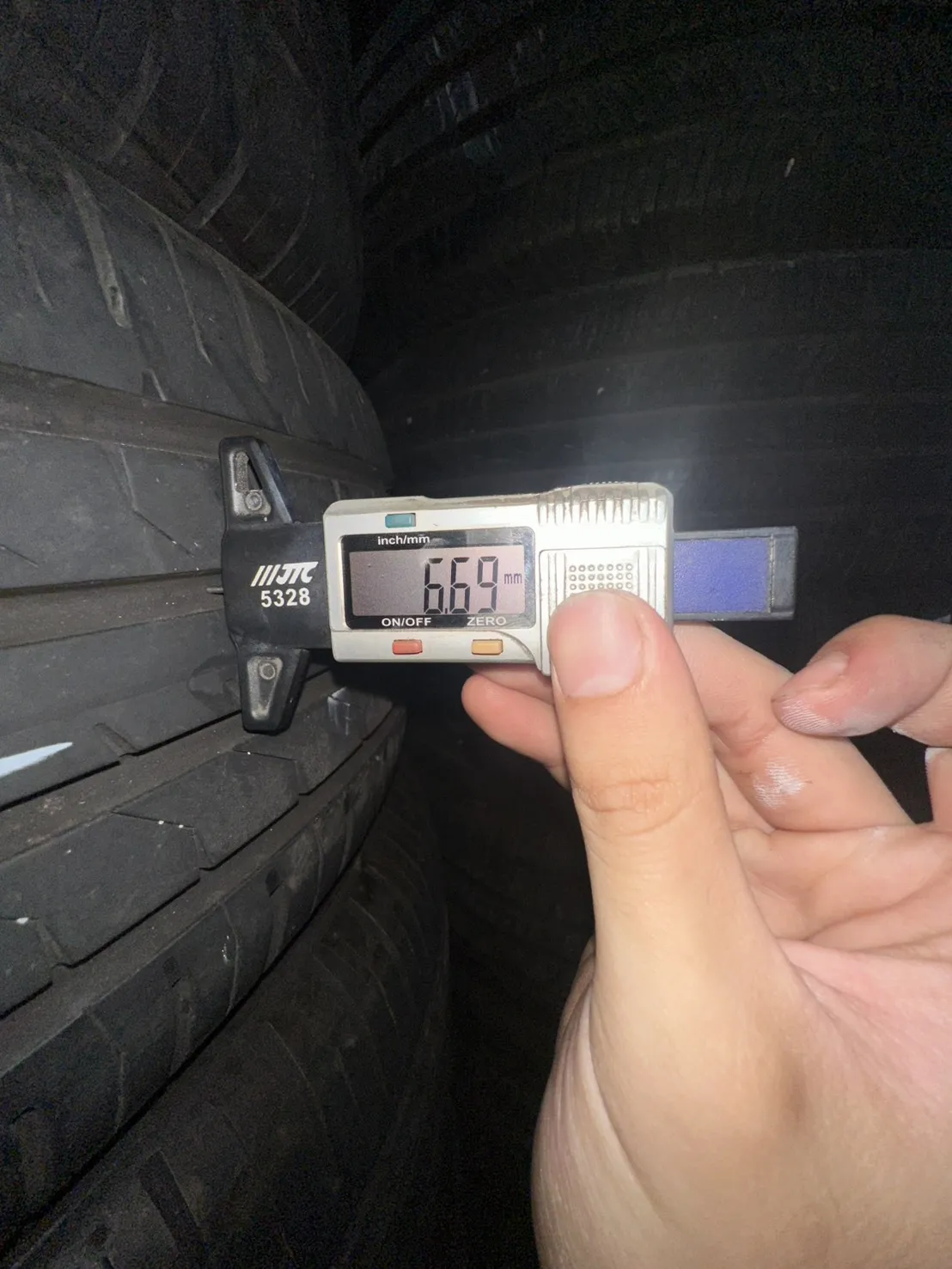 瑪吉斯A5 四條 215-60-17