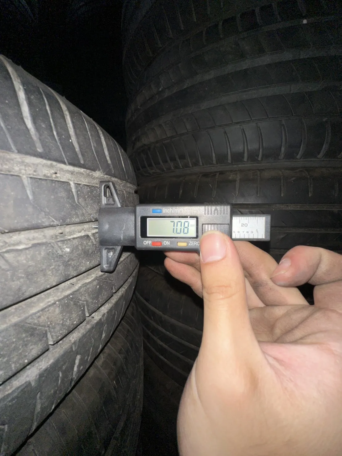 瑪吉斯A5 四條 215-60-17