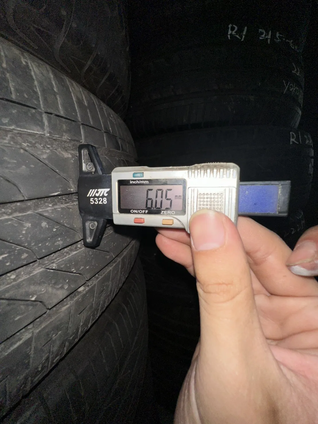 普利司通T005A 四條 215-60-16