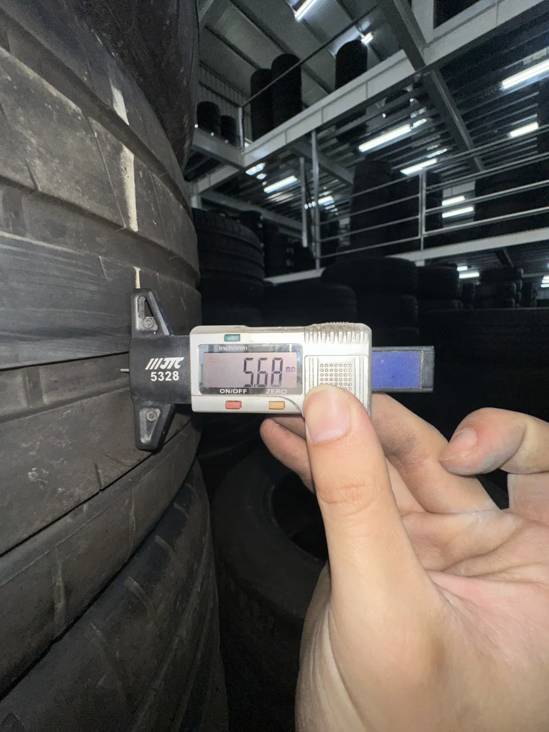 固特異F1A6 四條 235-40-18