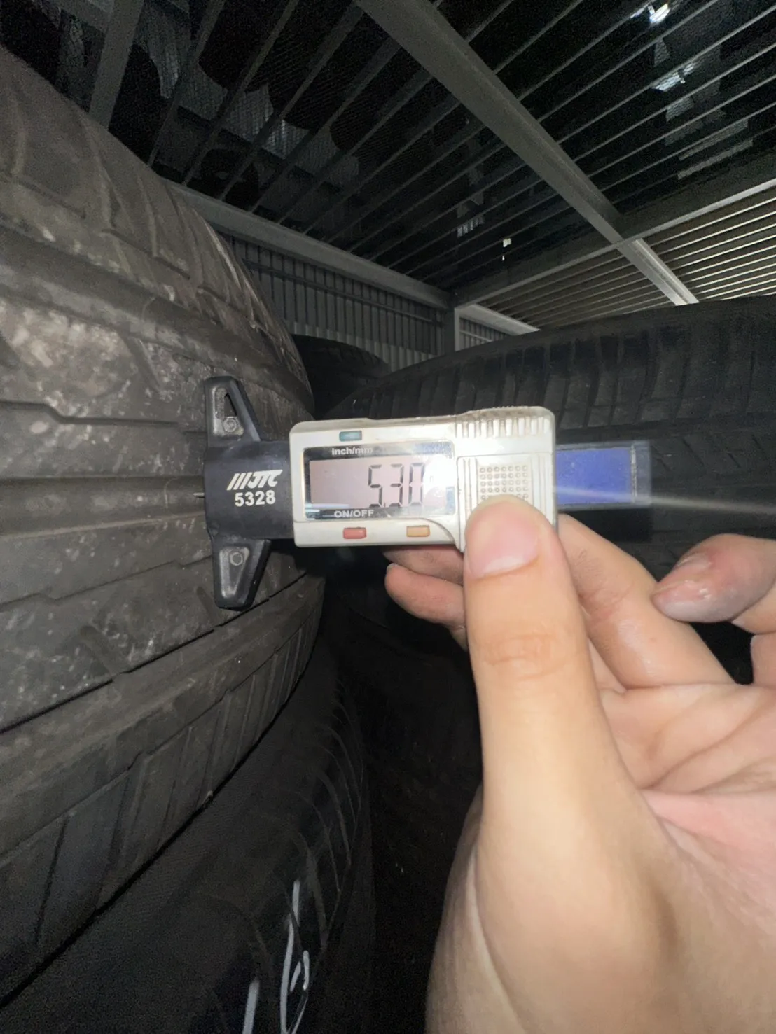 橫濱ES32 四條 215-60-16