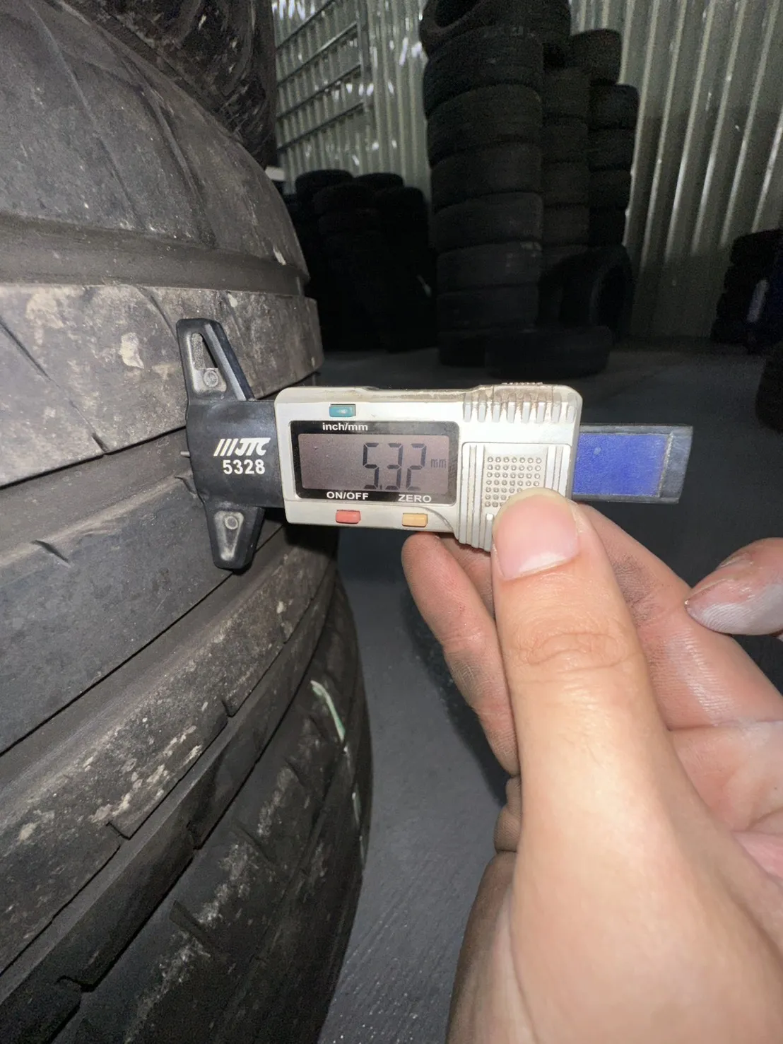 固特異F1A6 二條 235-45-18