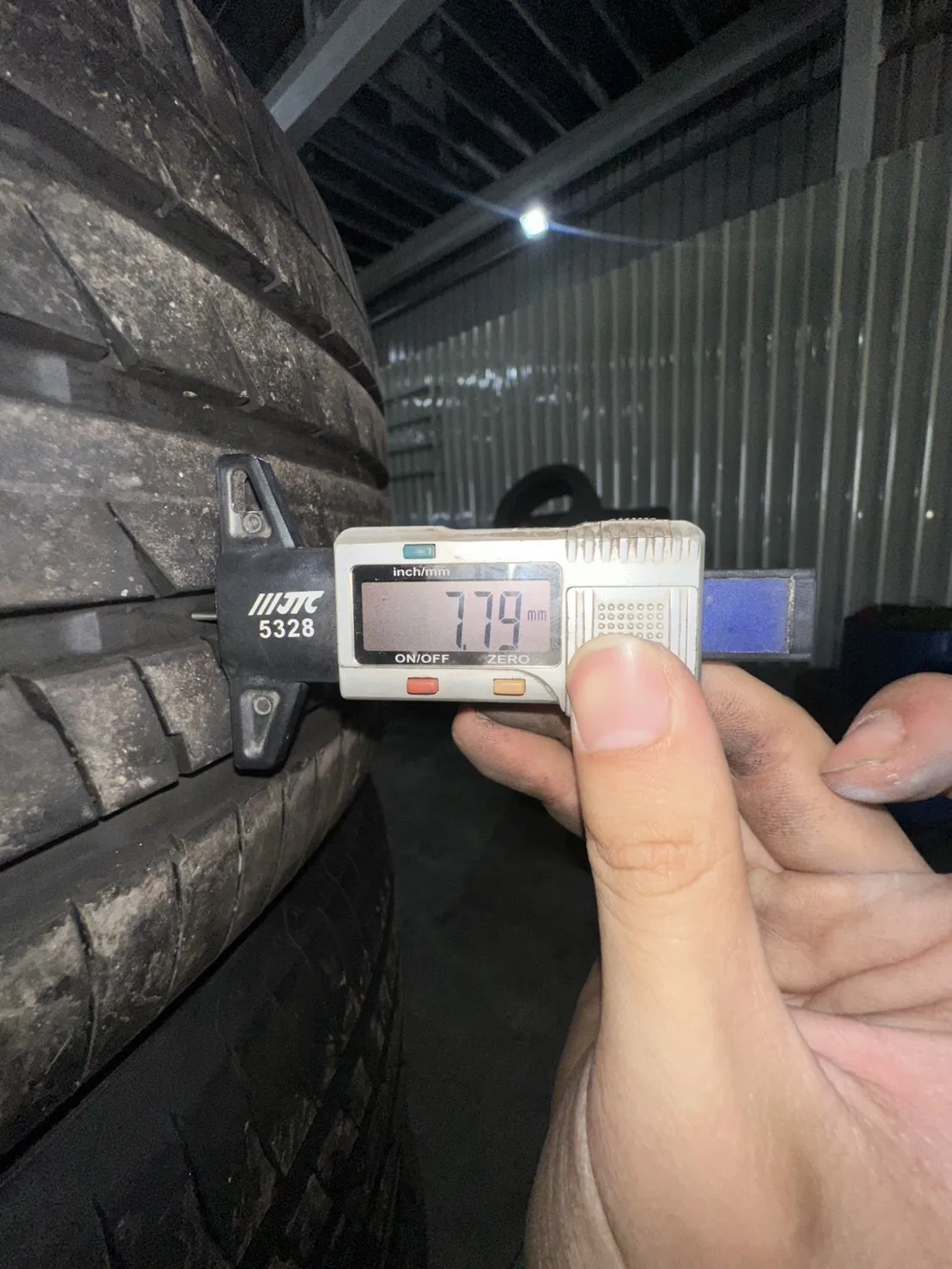 橫濱V553 二條 235-45-18