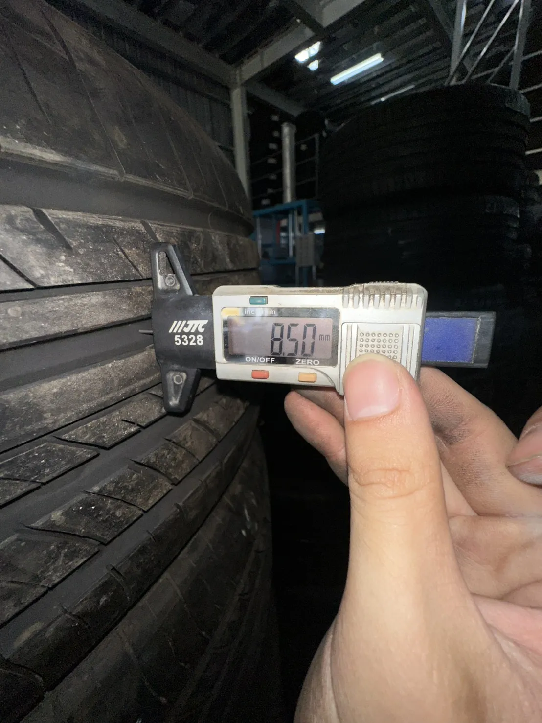 橫濱V552 二條 235-45-18