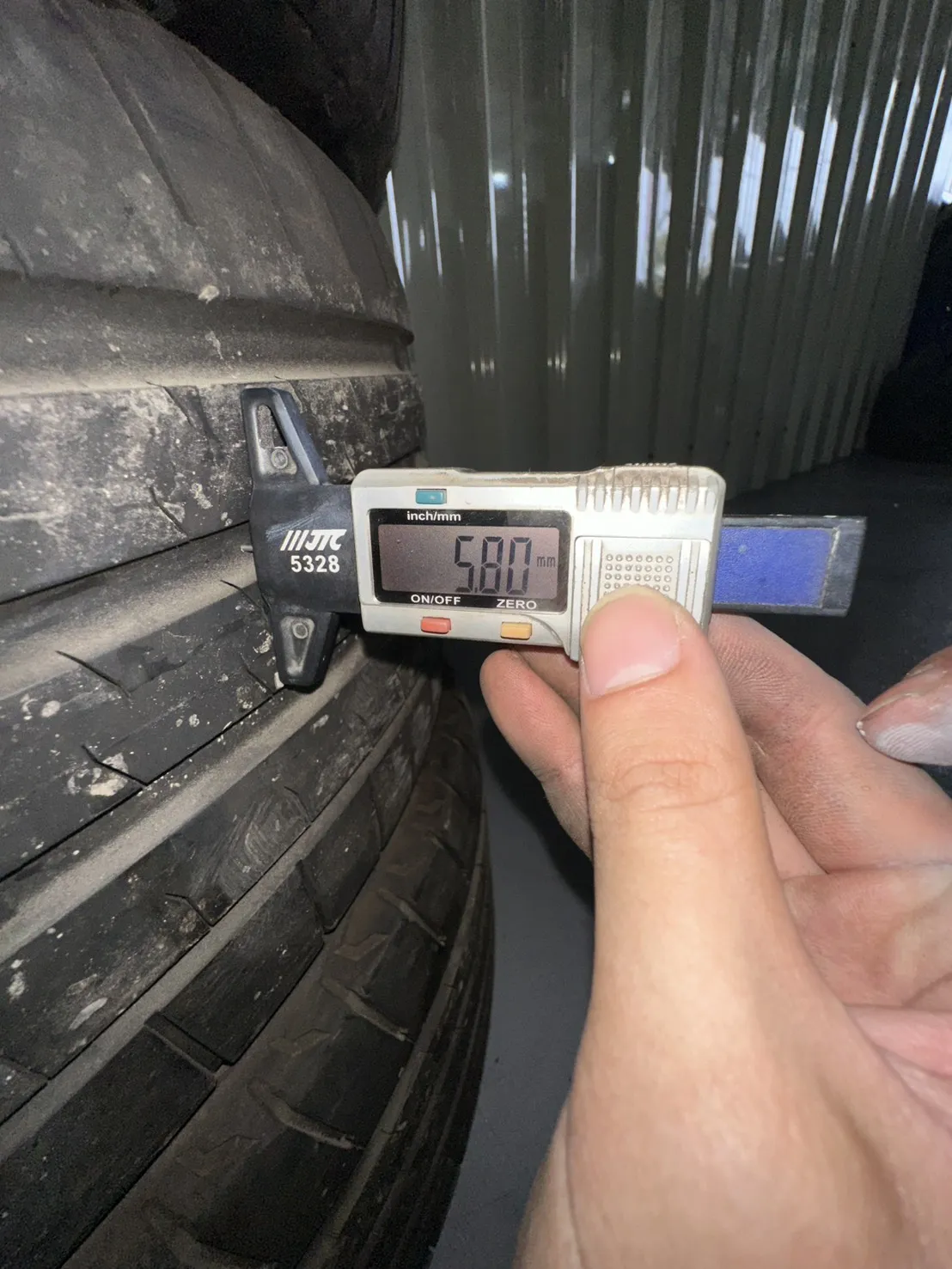 普利司通SPORT 二條 235-45-18