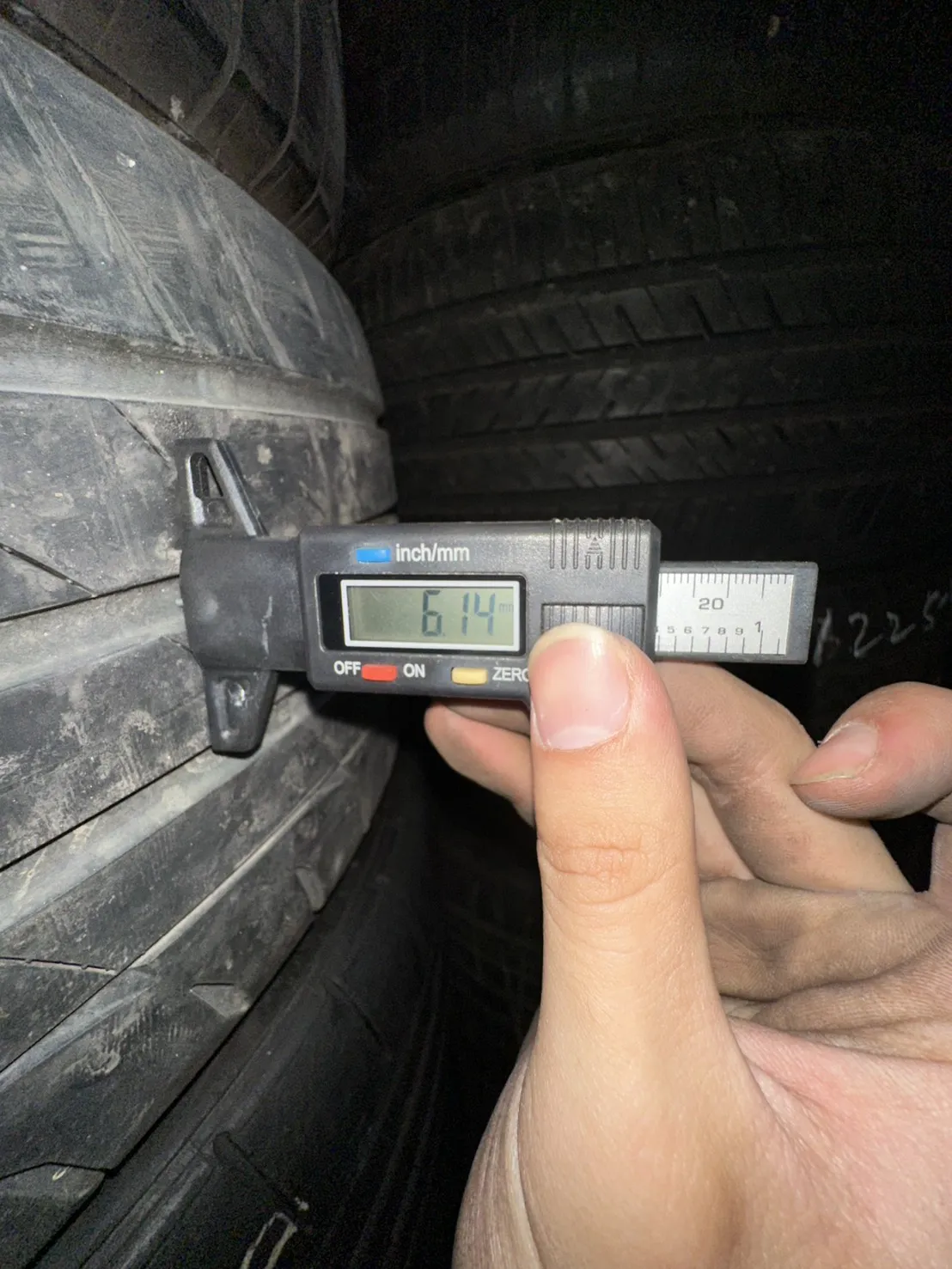 普利司通RE004 二條 225-45-18