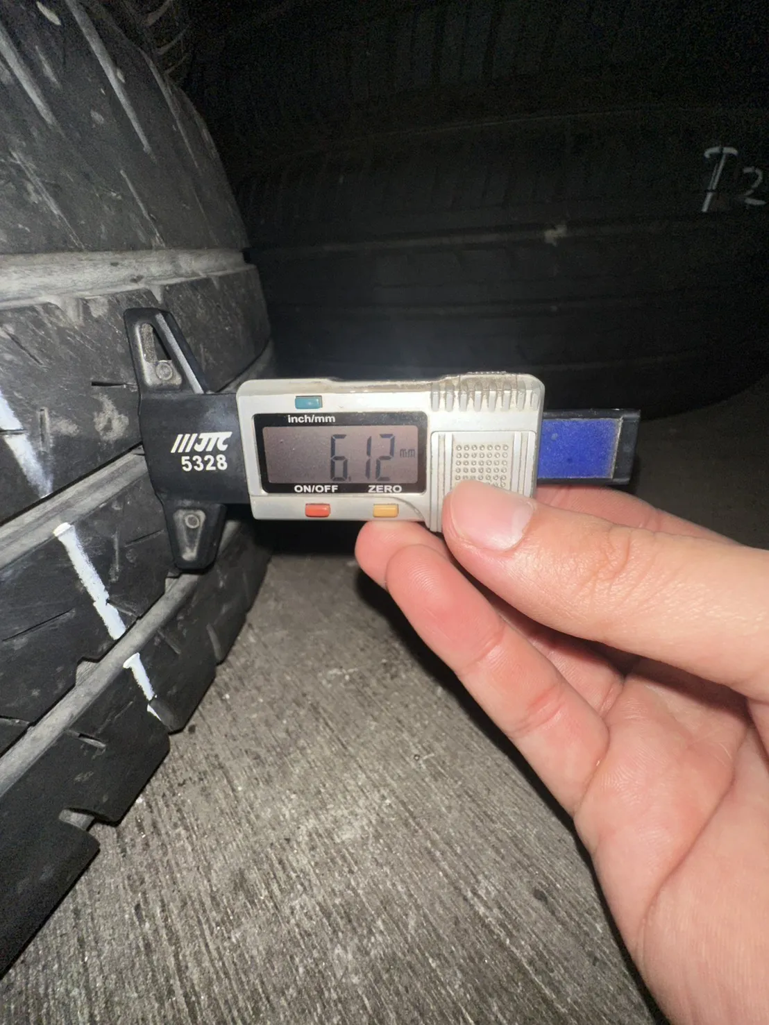 瑪吉斯MCV5 二條 215-70-16c