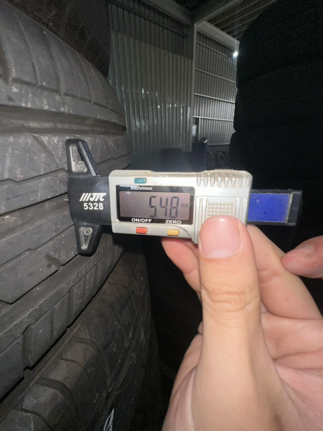 橫濱ES32 四條 195-65-15