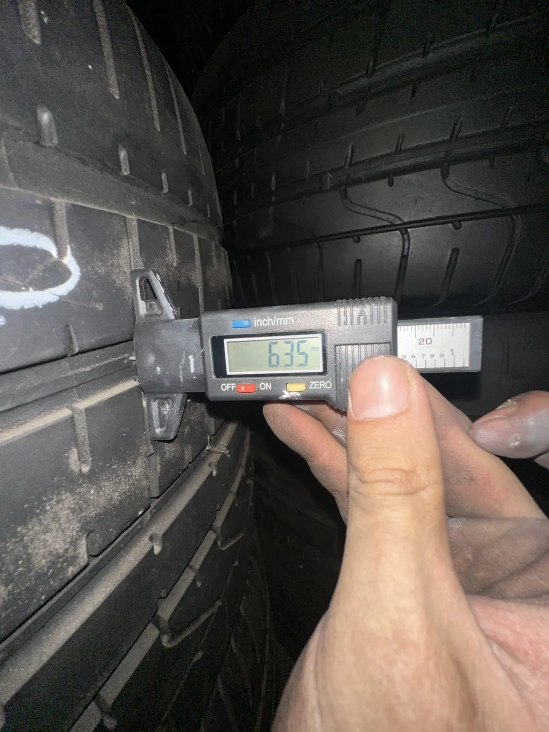 倍耐力PZERO 二條 355-25-21