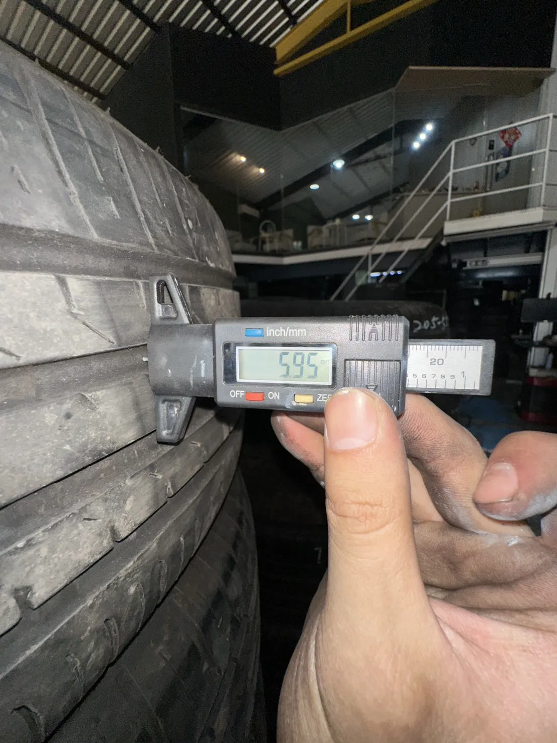 瑪吉斯A5 二條 215-50-17