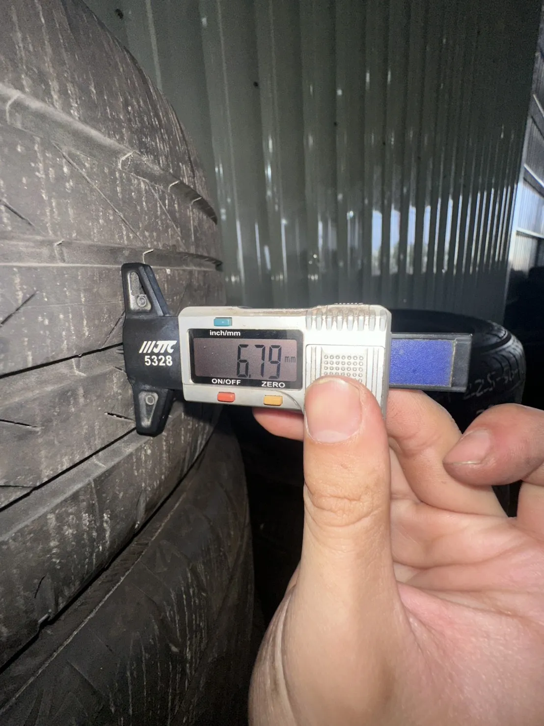 普利司通001 四條 225-50-18