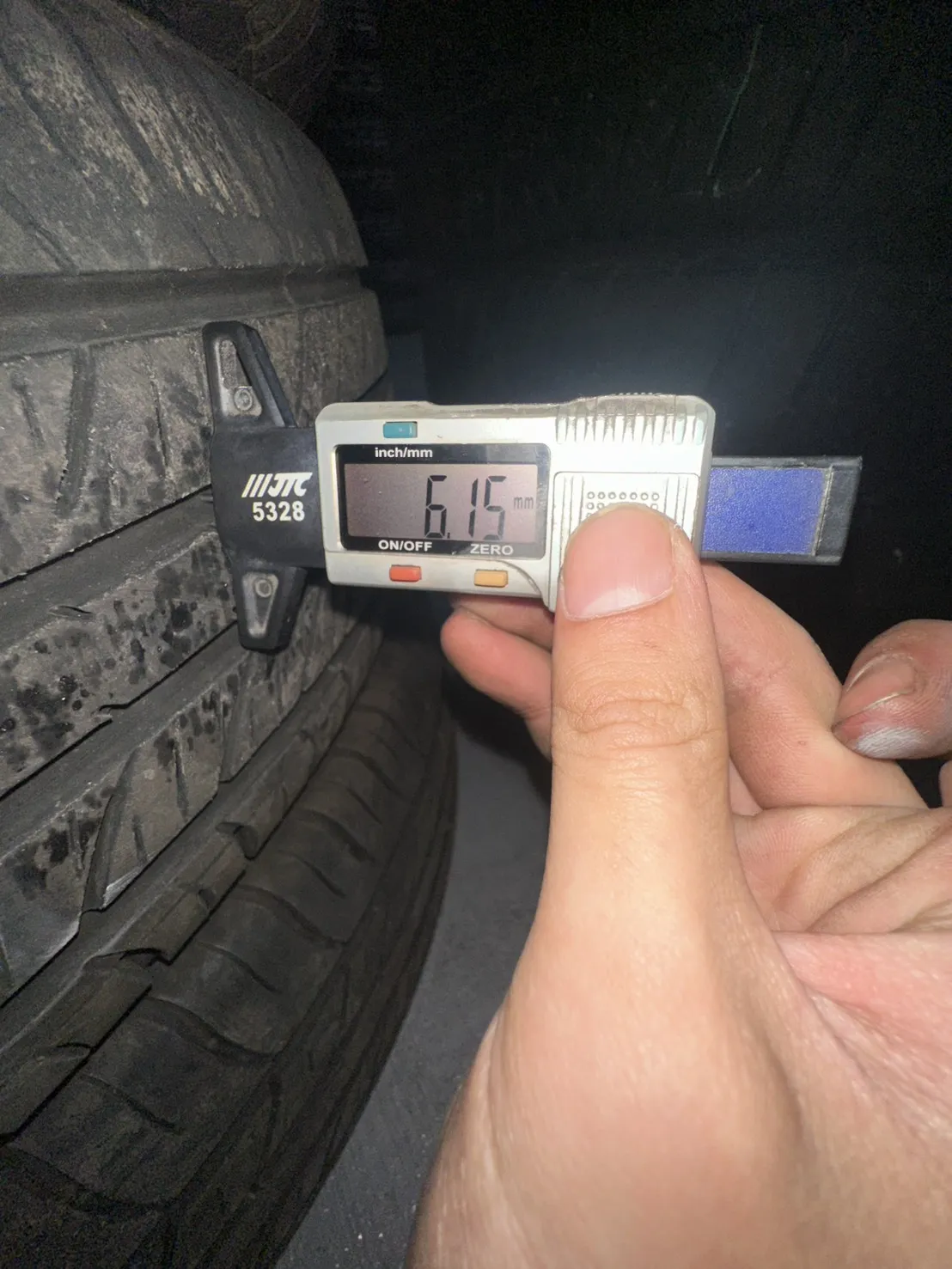 雷登R06 二條 215-70-16