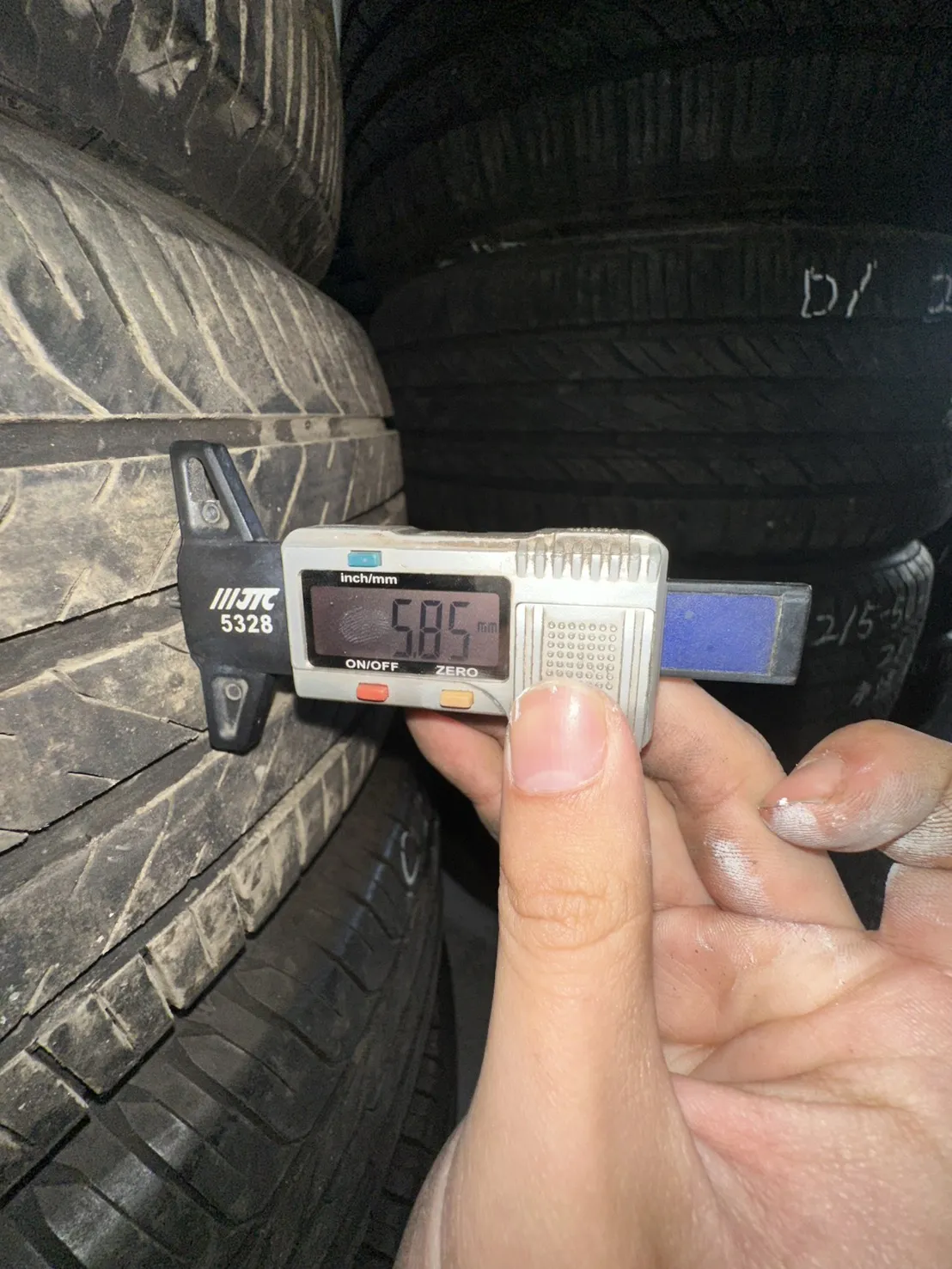 普利司通H/L001 四條 215-65-16