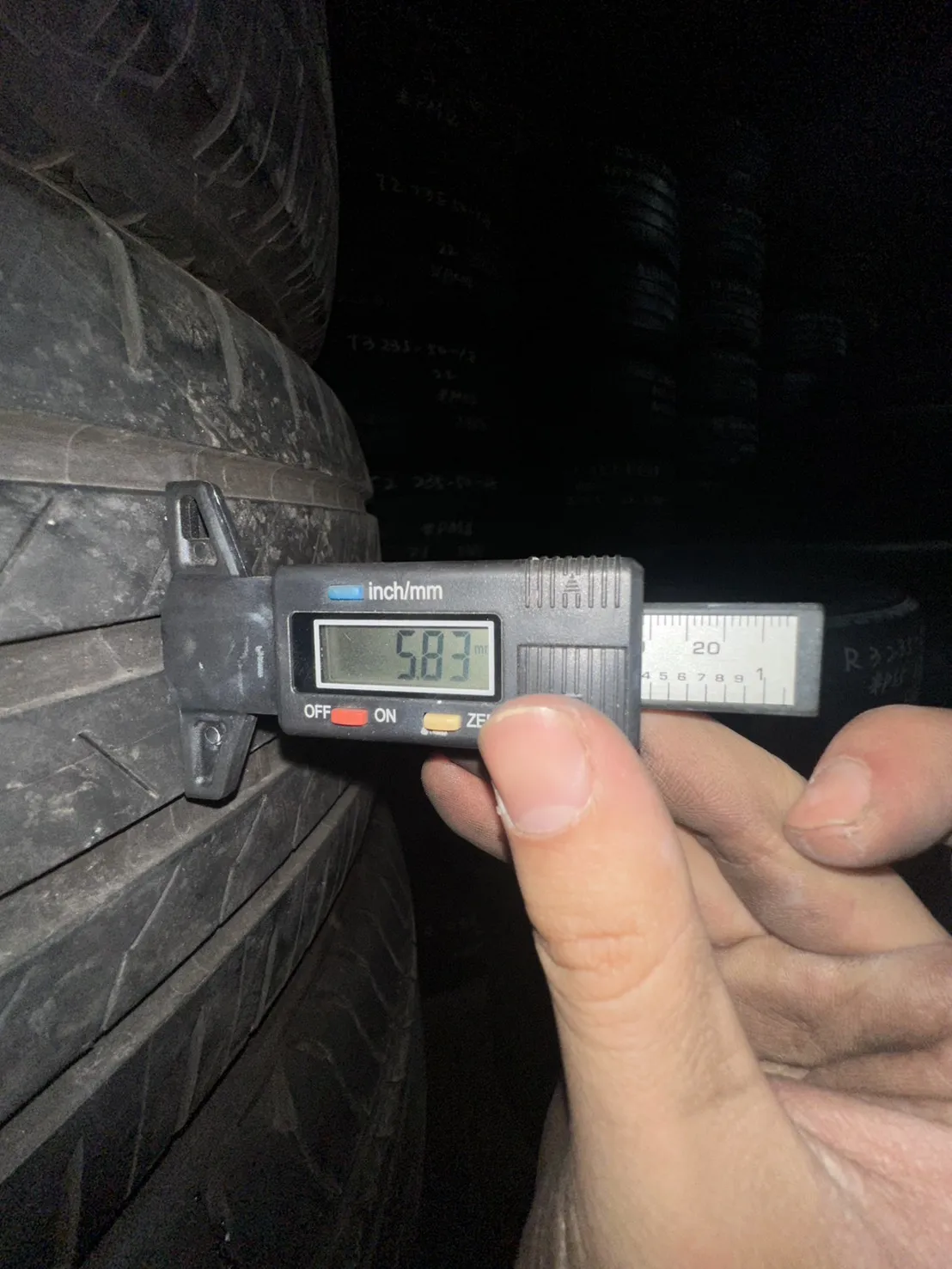 普利司通001（防爆）二條 235-60-18