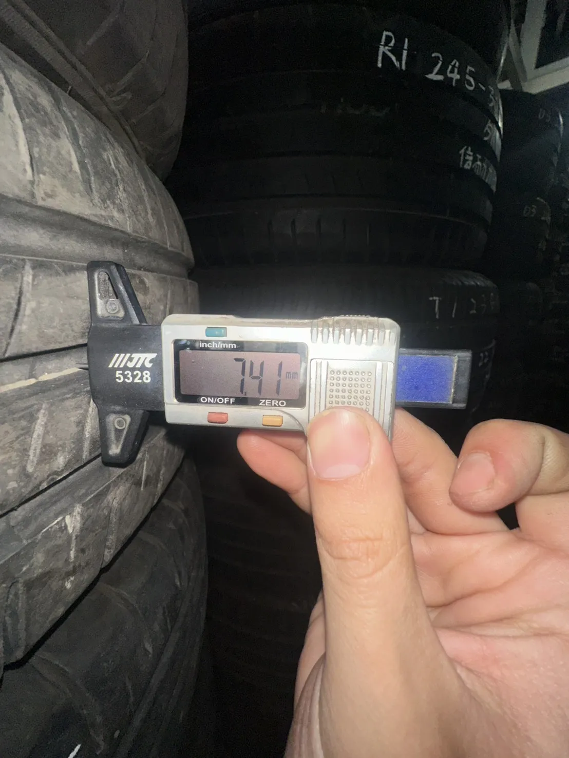 登錄普R1 四條 205-70-15