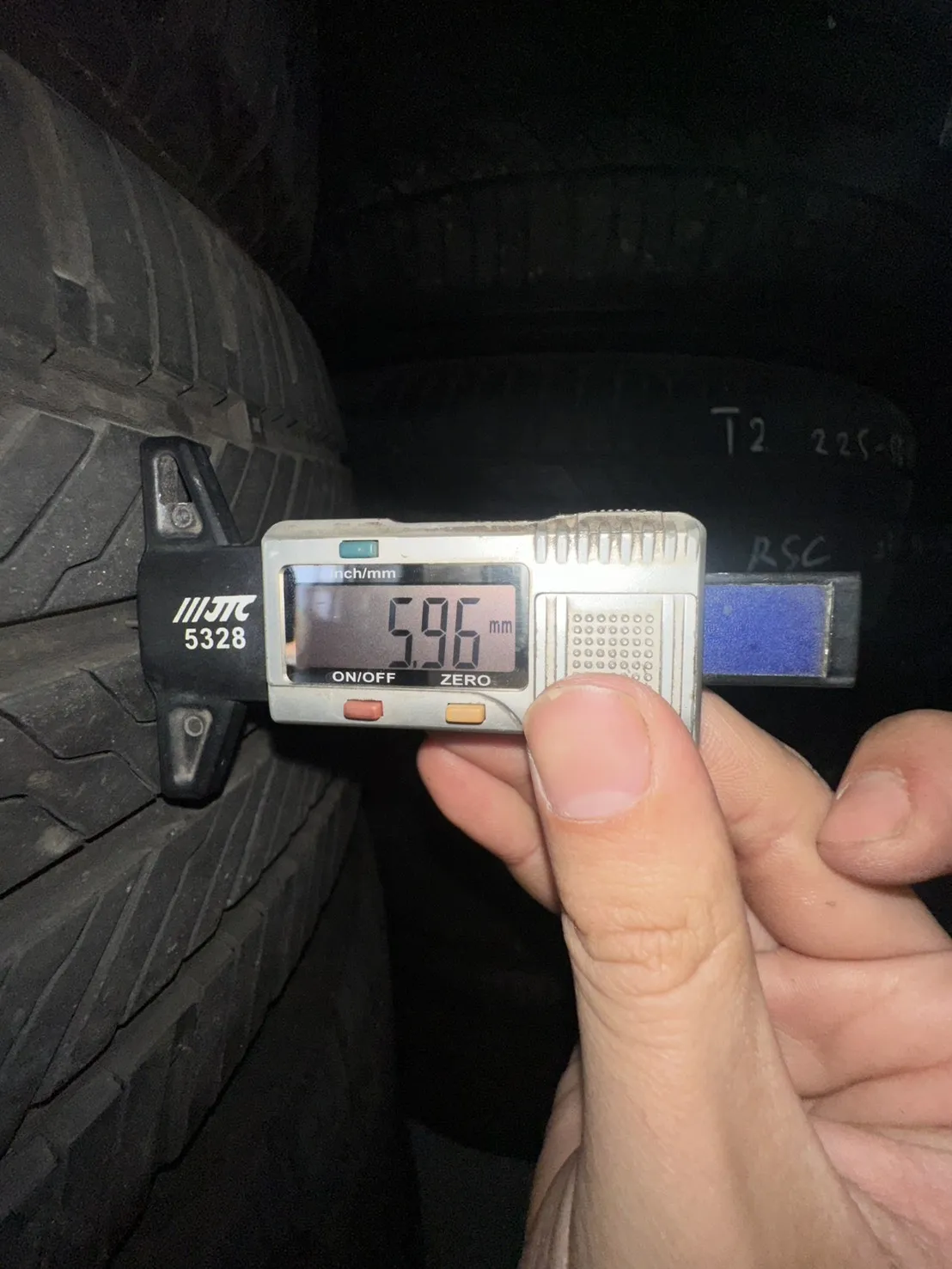 橫濱G058 四條 235-55-18