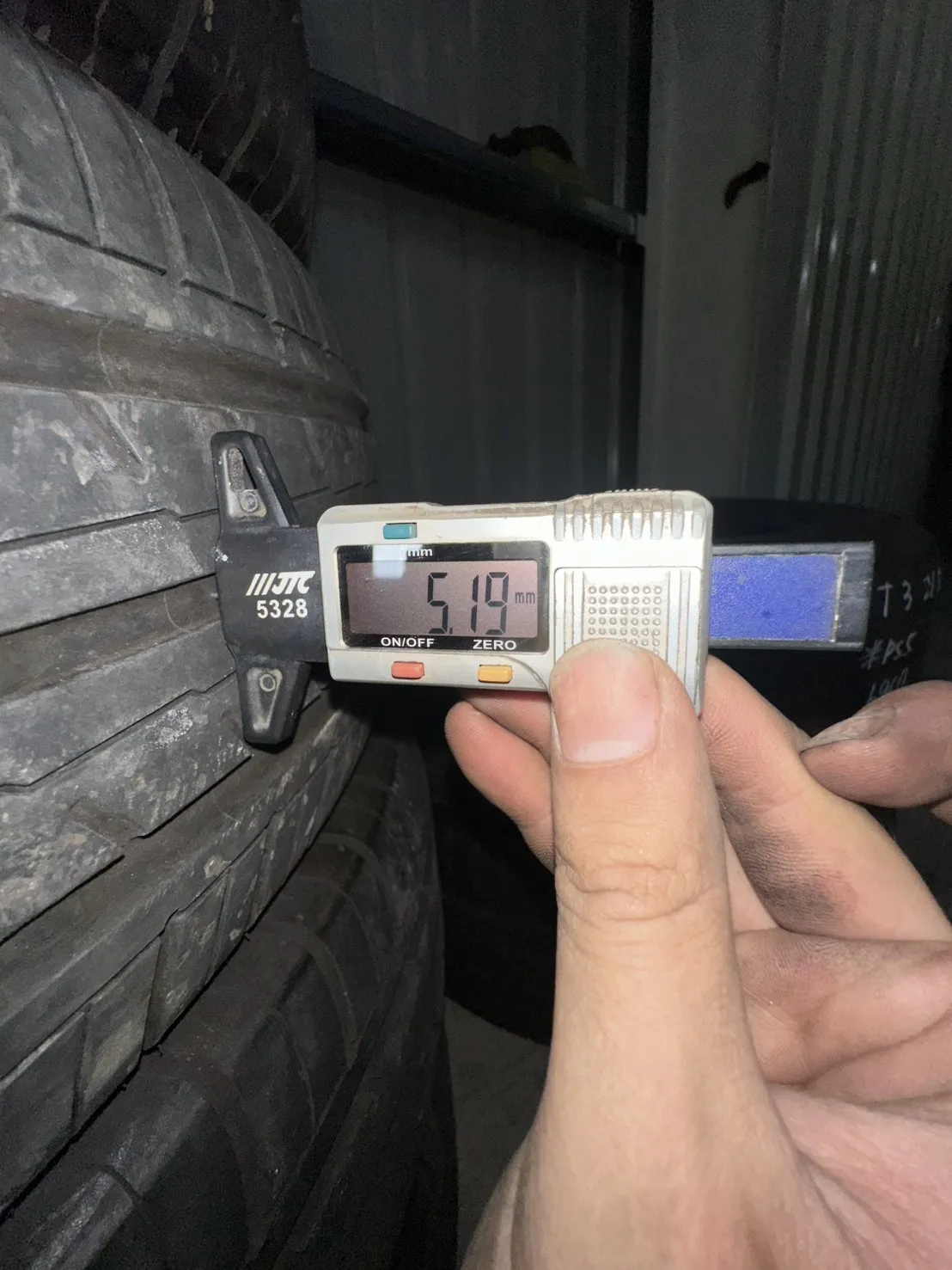 橫濱ES32 四條 215-60-17