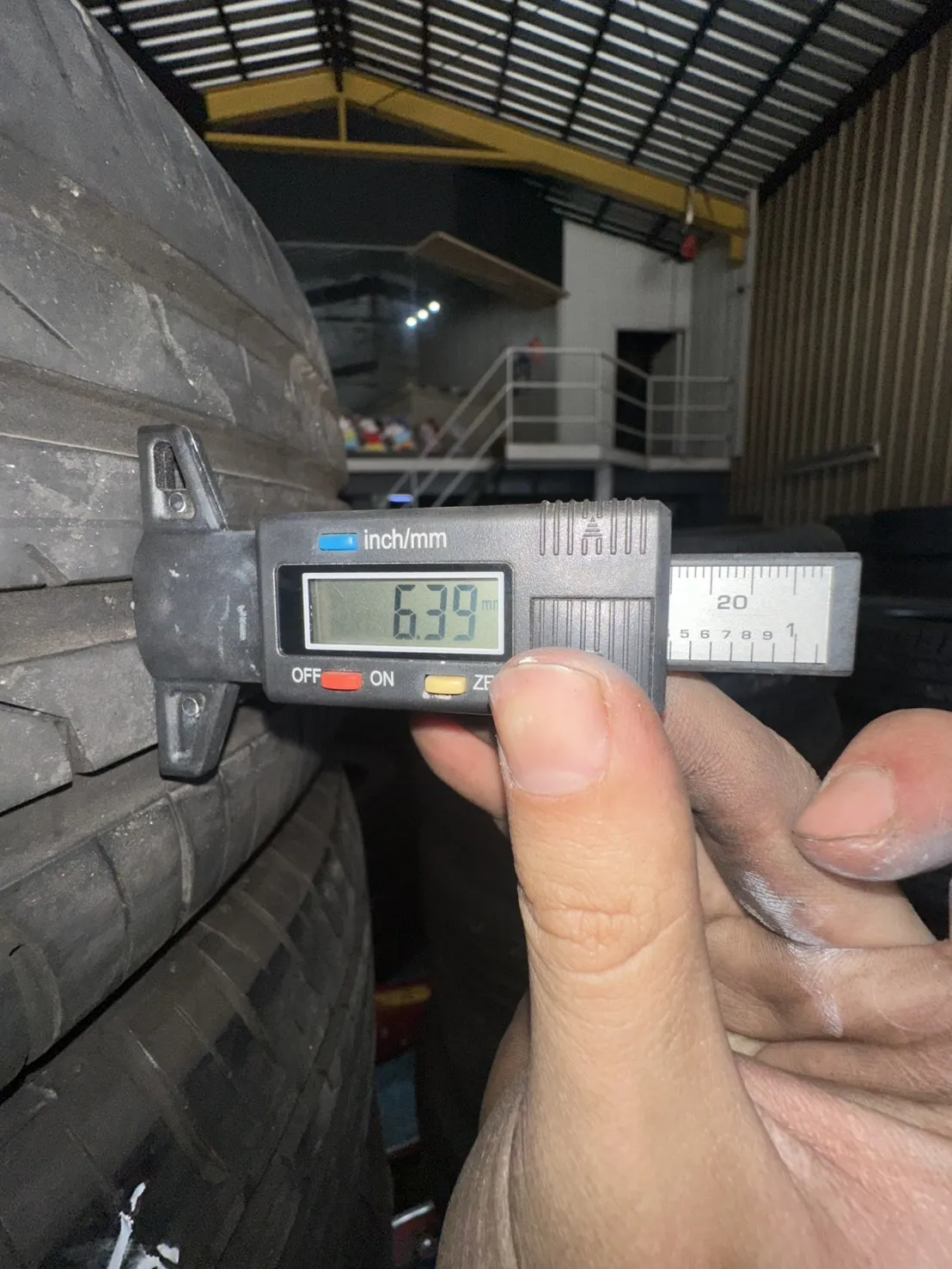 瑪吉斯A5 二條 215-60-16