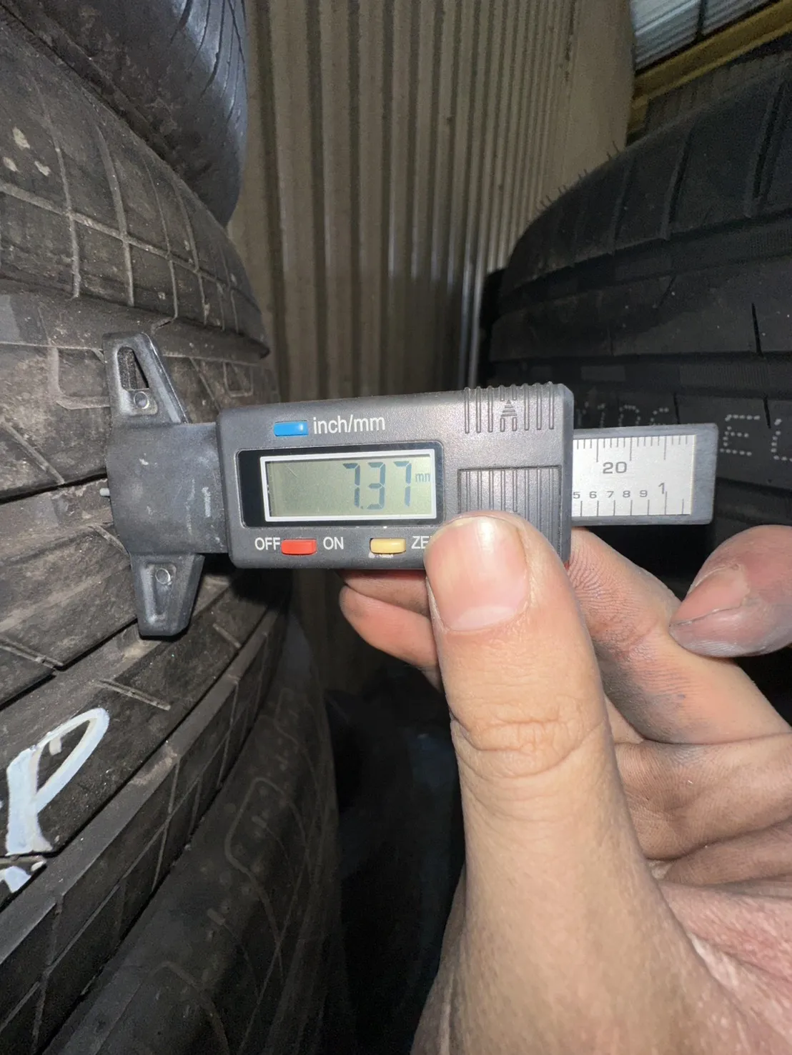 固特異GRIP 四條 215-50-18