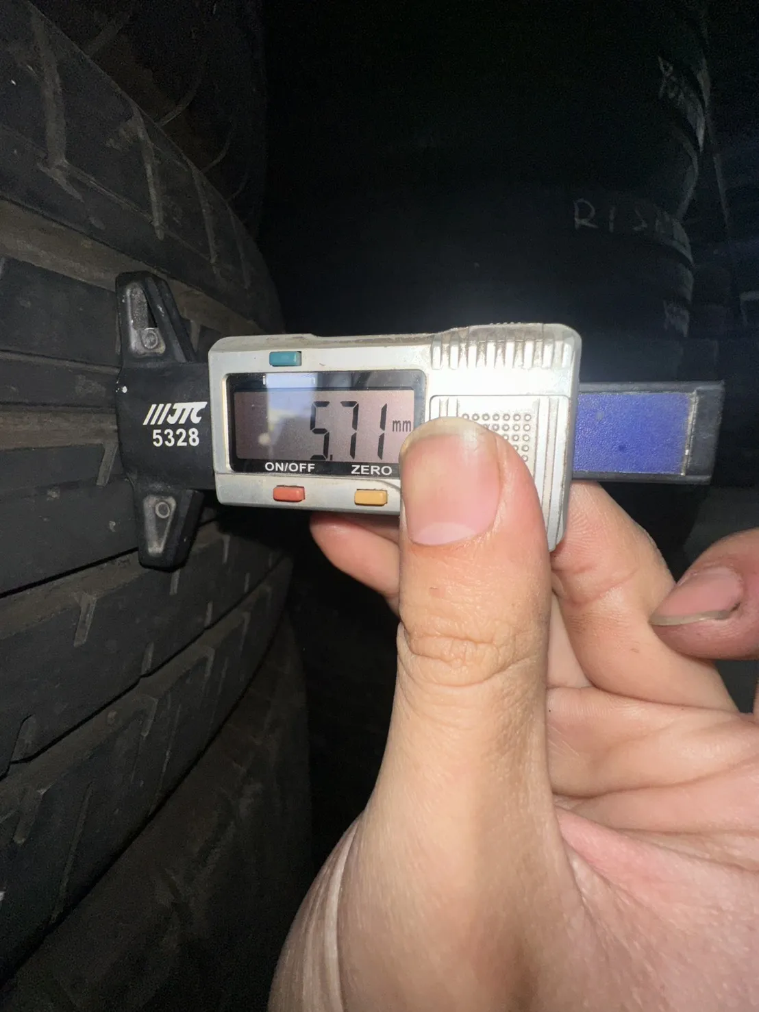 橫濱AE61 四條 215-60-17