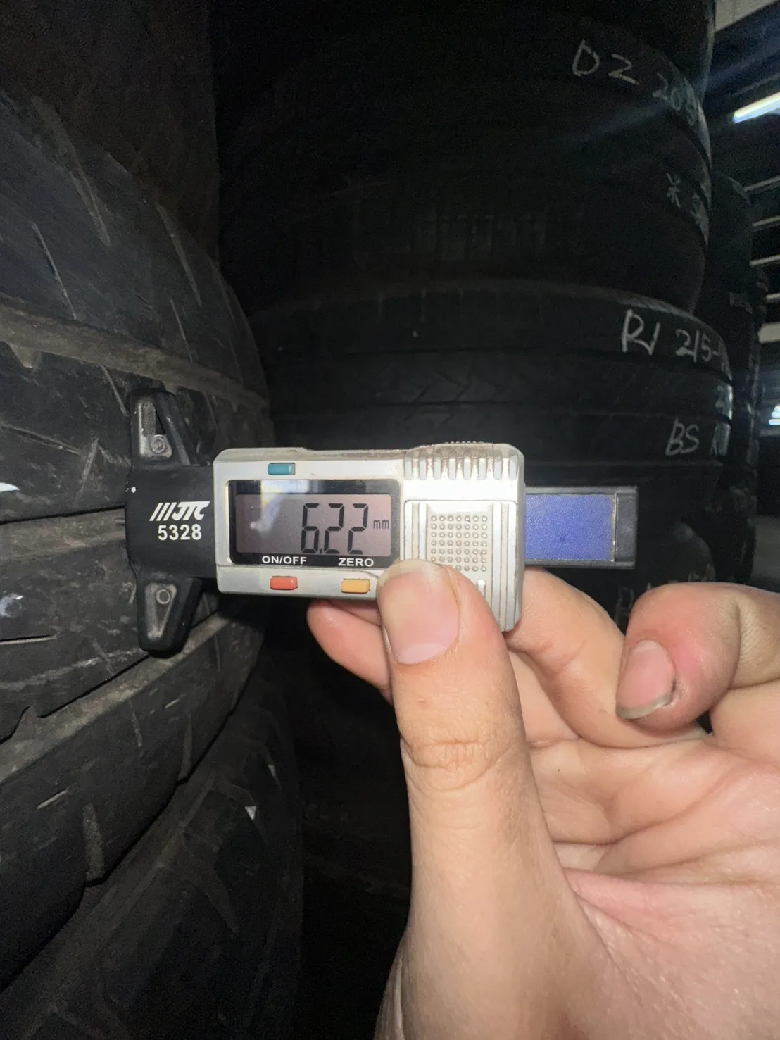 瑪吉斯MCV5 二條 215-65-16c