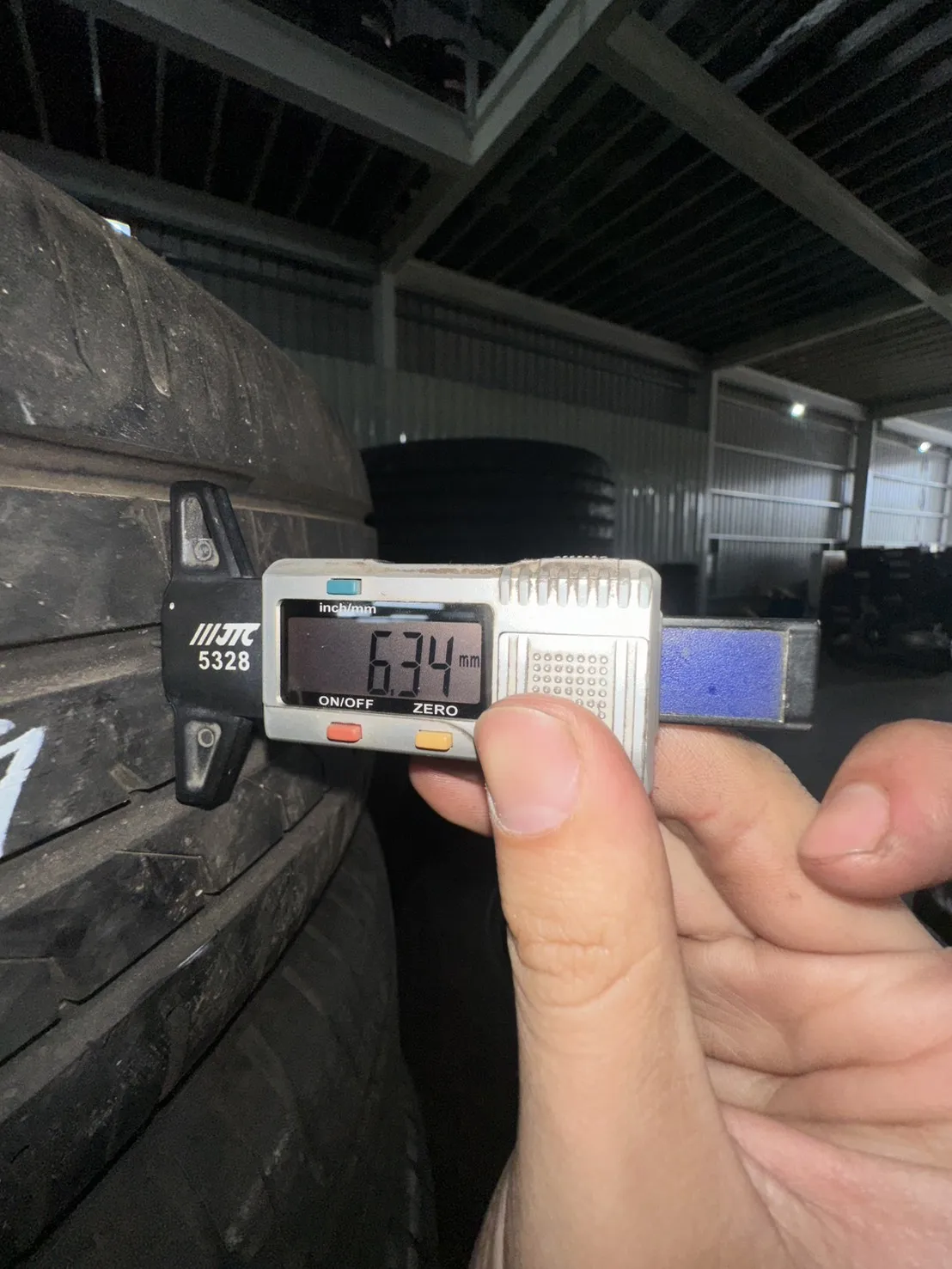 瑪吉斯A5 四條 215-60-17