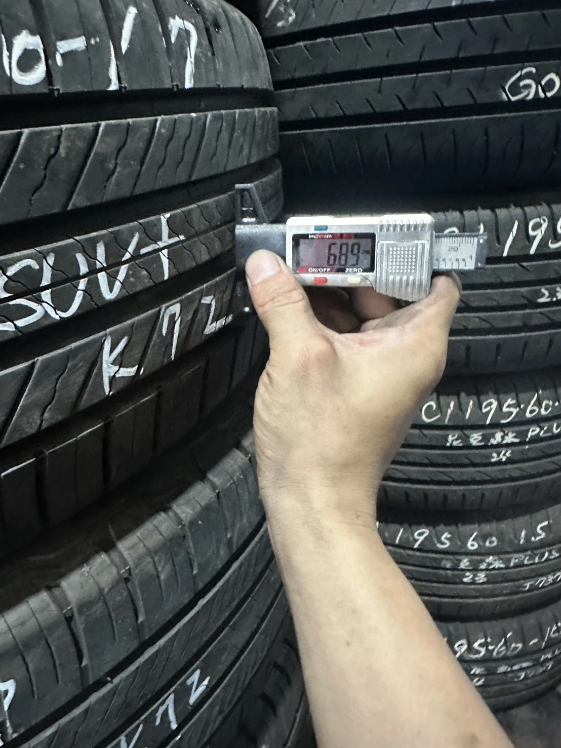 米其林SUV+ 215-60-17