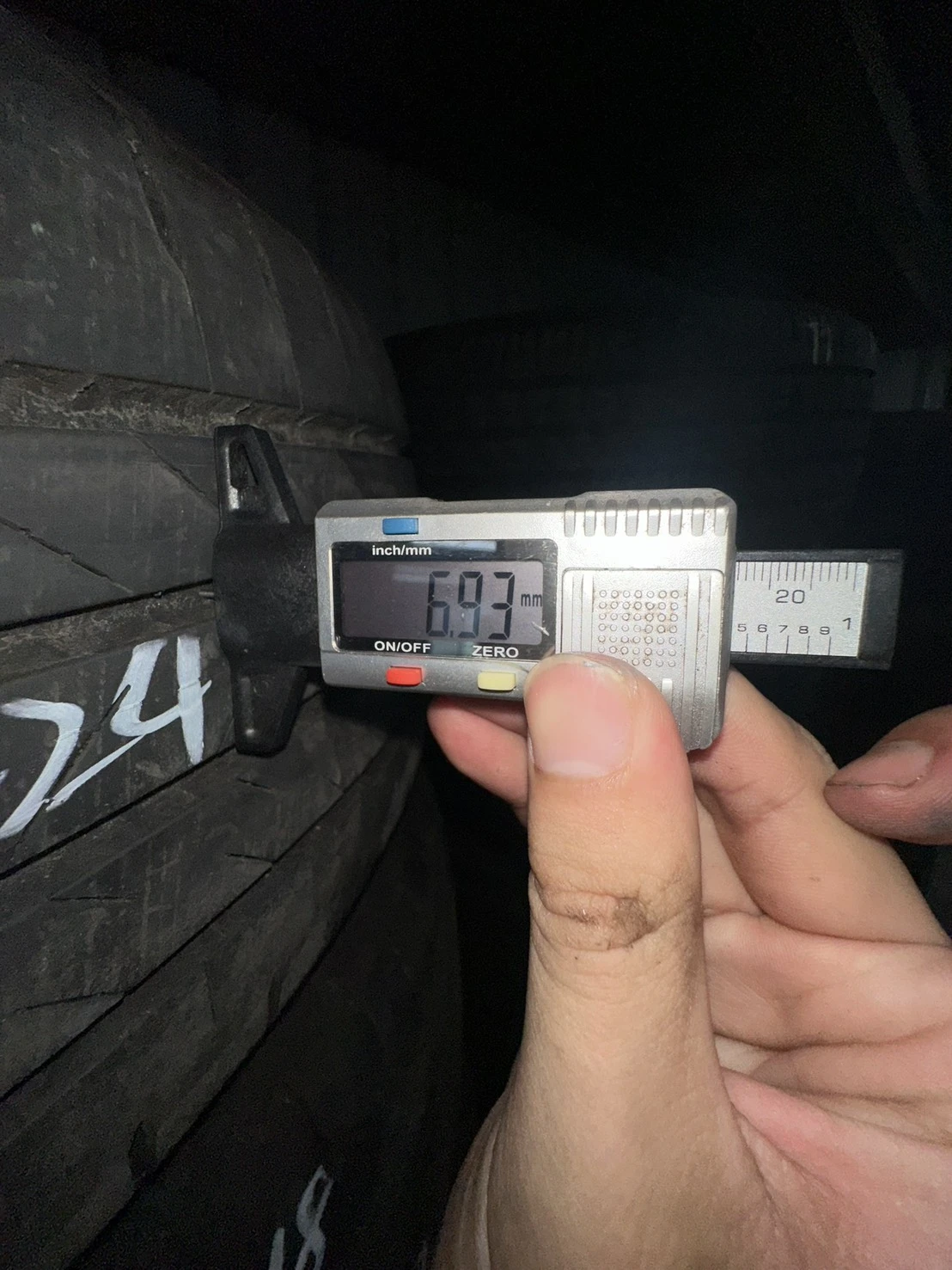普利司通001 四條 225-50-18