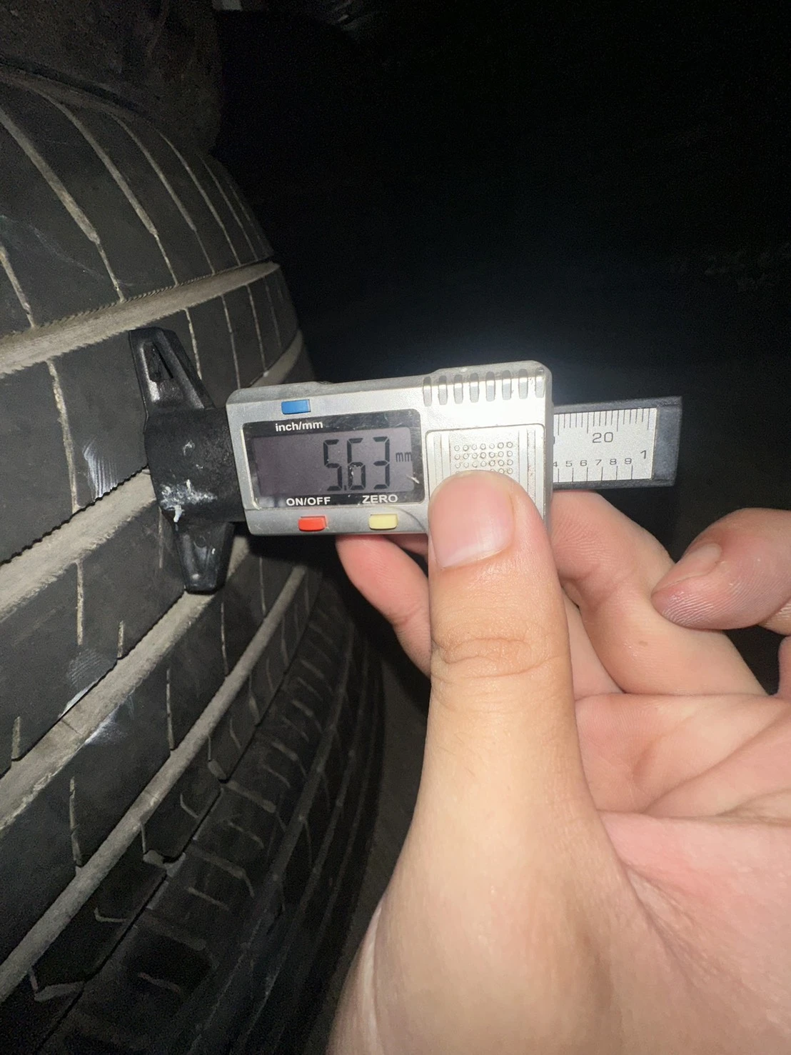 登錄普LM705 二條 205-60-16