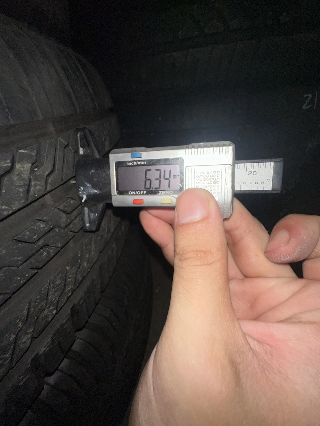 正新SUV 二條 215-70-16