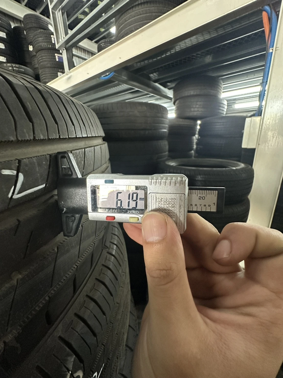登錄普LM705 二條 205-60-16