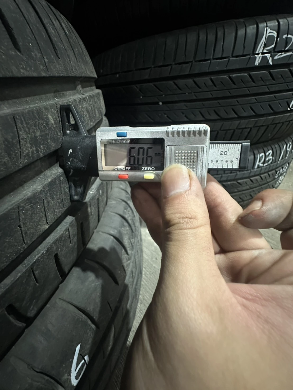 登錄普R1 二條 205-60-16