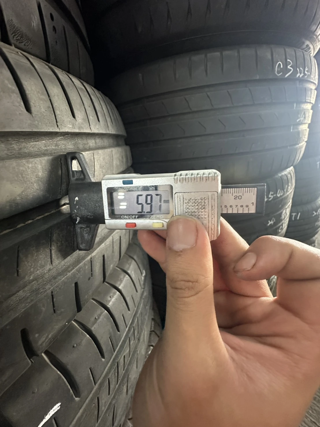 登錄普R1二條 205-70-15