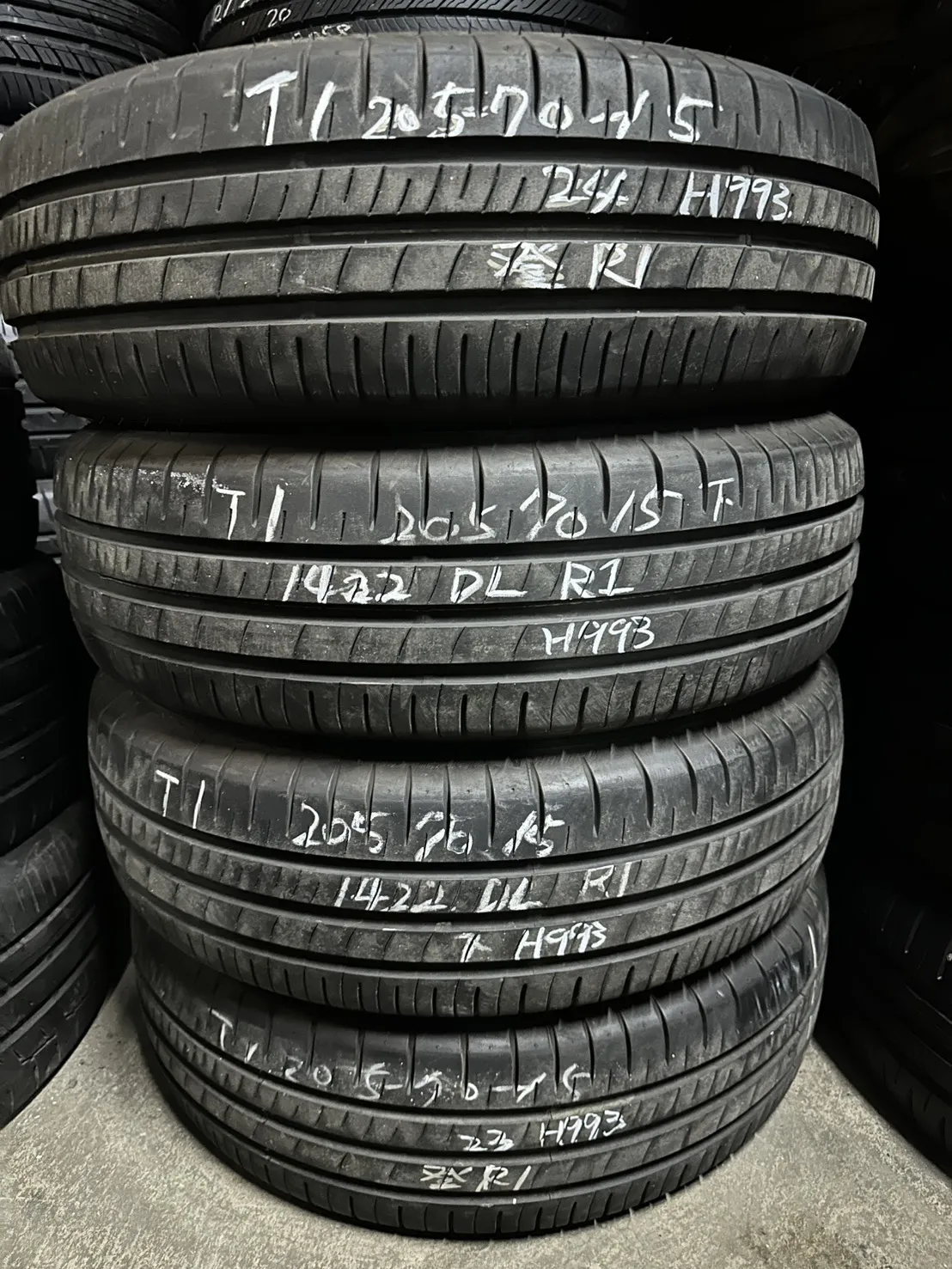 登錄普R1 四條 205-70-15
