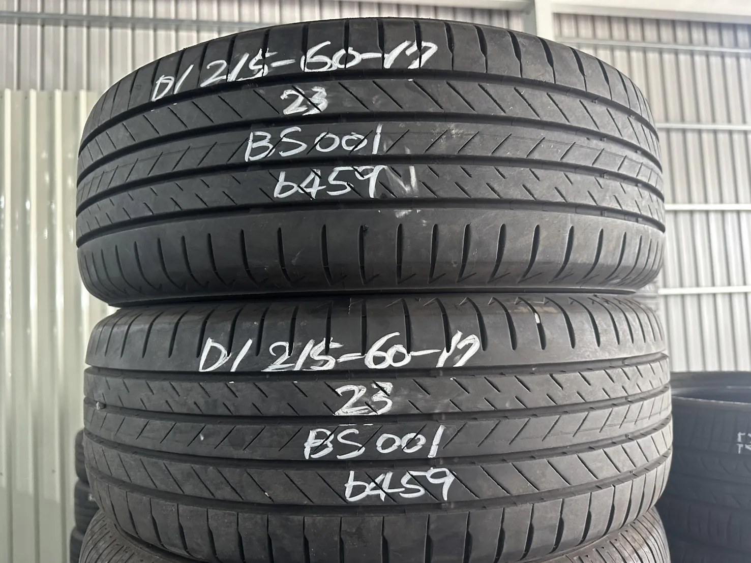 普利司通001 二條 215-60-17