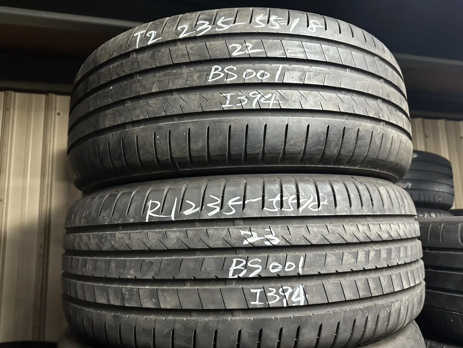 普利司通001 二條 235-55-18