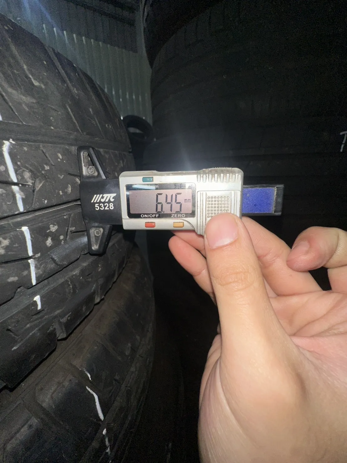 瑪吉斯MCV5 二條 195-70-15c