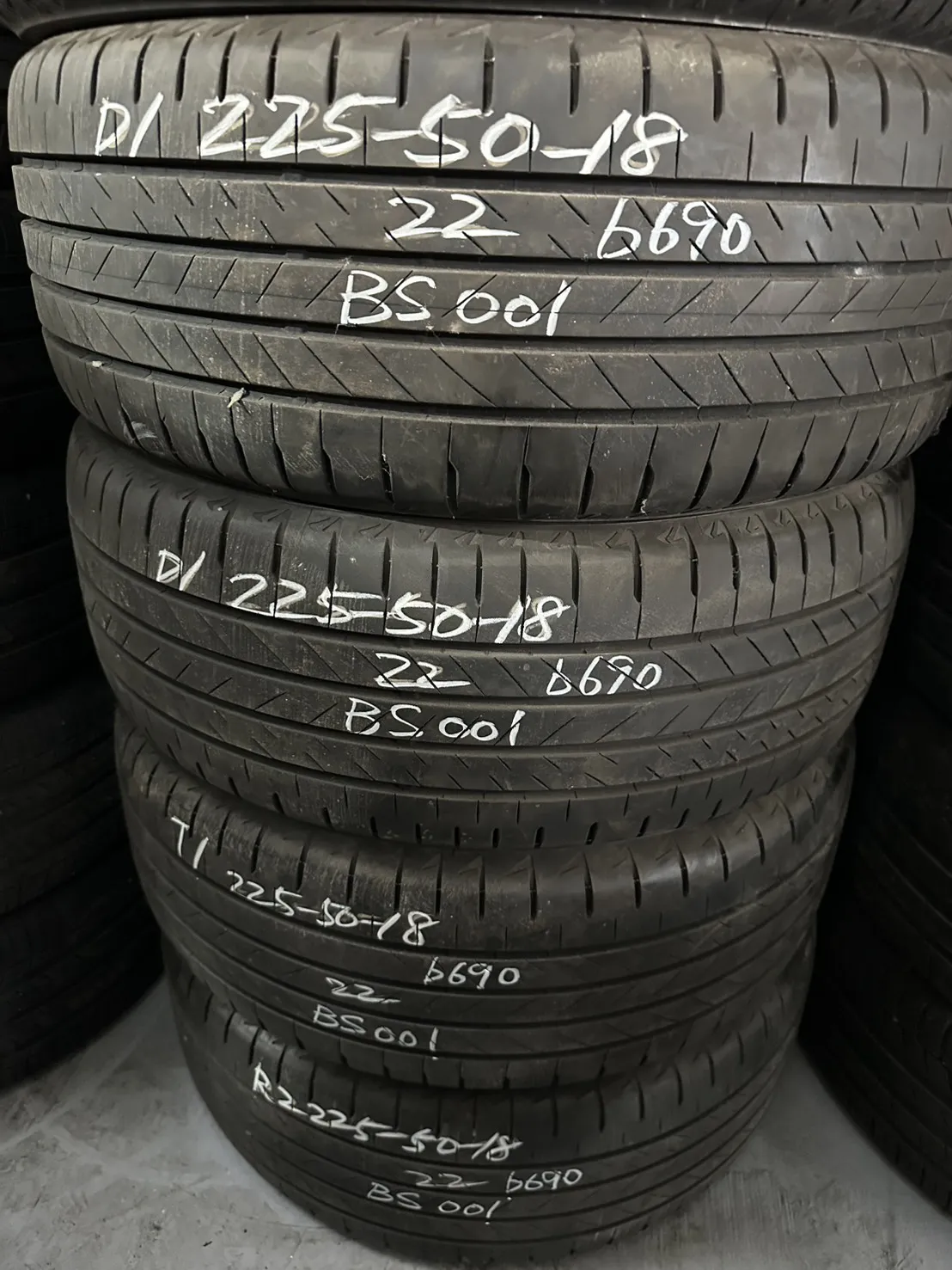 普利司通001 四條 225-50-18