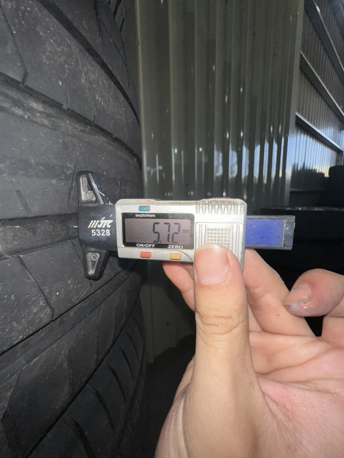 倍耐力PZ4 二條 325-30-23