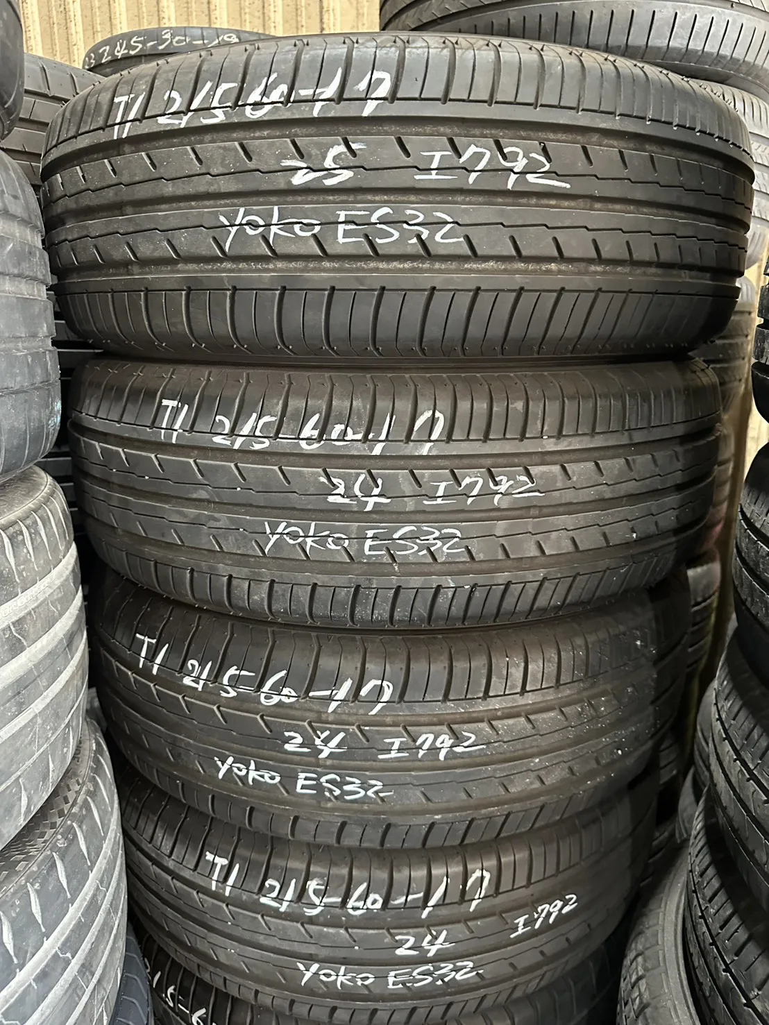 橫濱ES32 四條 215-60-17