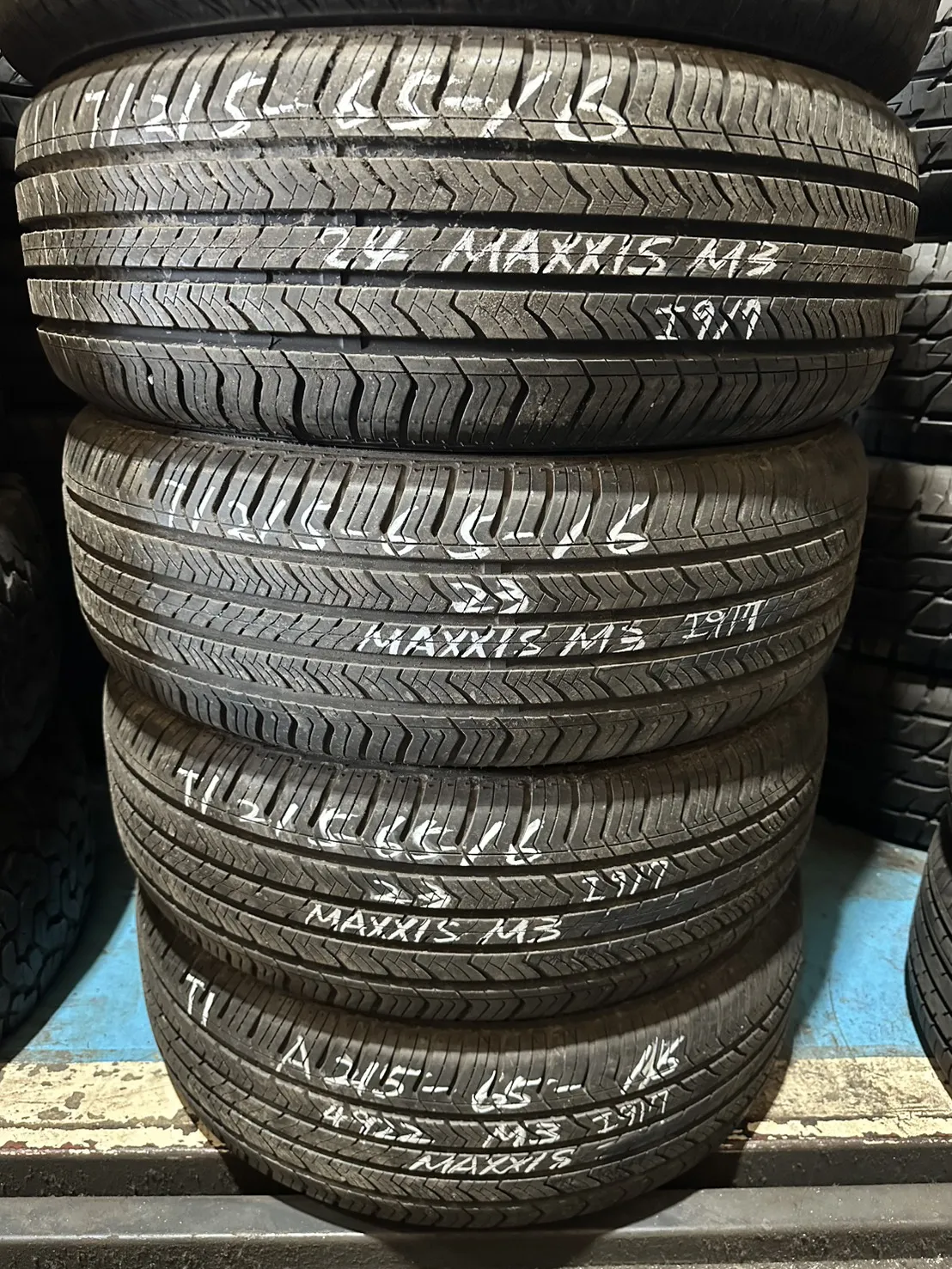 瑪吉斯M3 四條 215-65-16