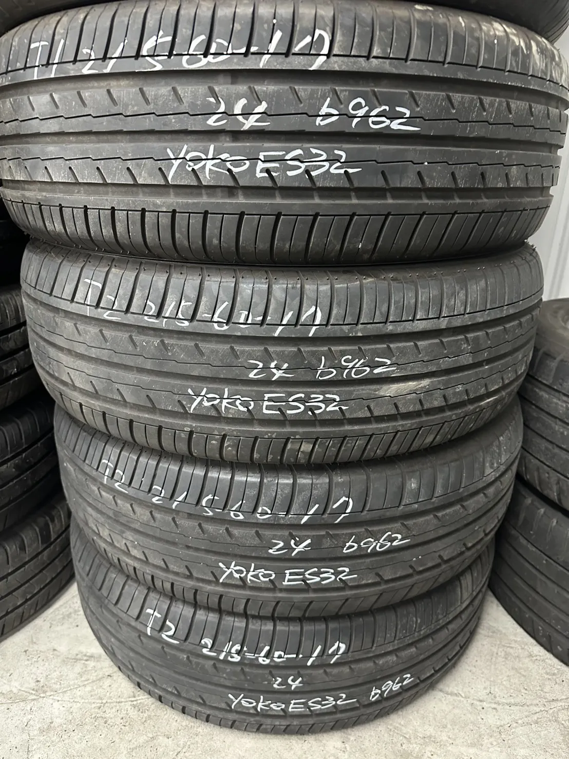 橫濱ES32 四條 215-60-17