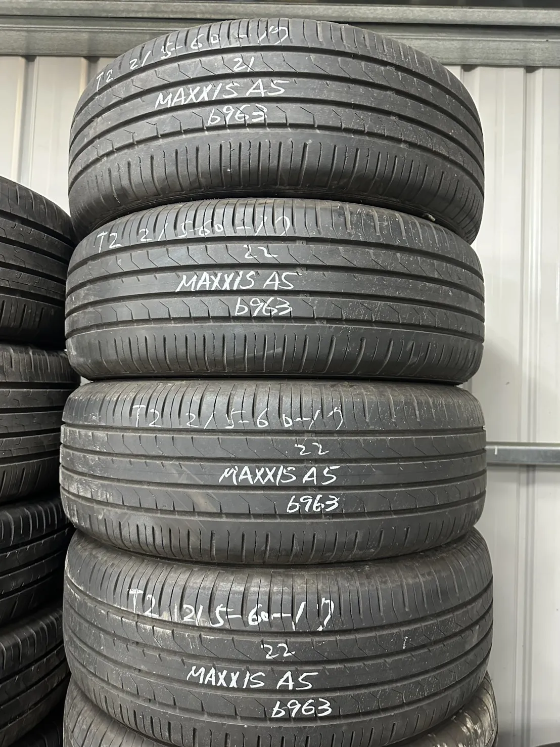 瑪吉斯A5 四條 215-60-17