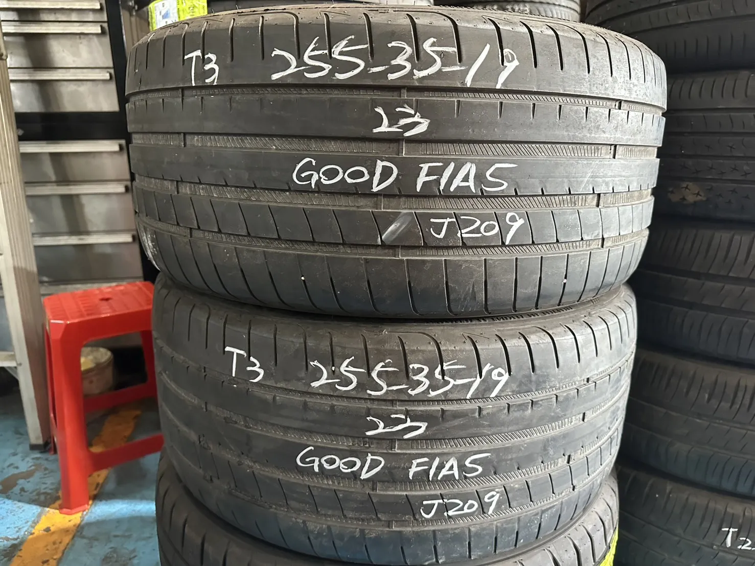 固特異F1A5 二條 255-35-19